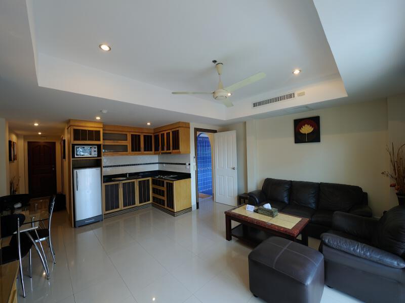 Royal Park Apartments Haat Jomtien Eksteriør bilde