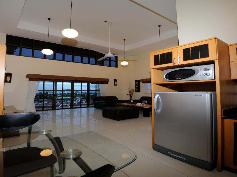 Royal Park Apartments Haat Jomtien Eksteriør bilde
