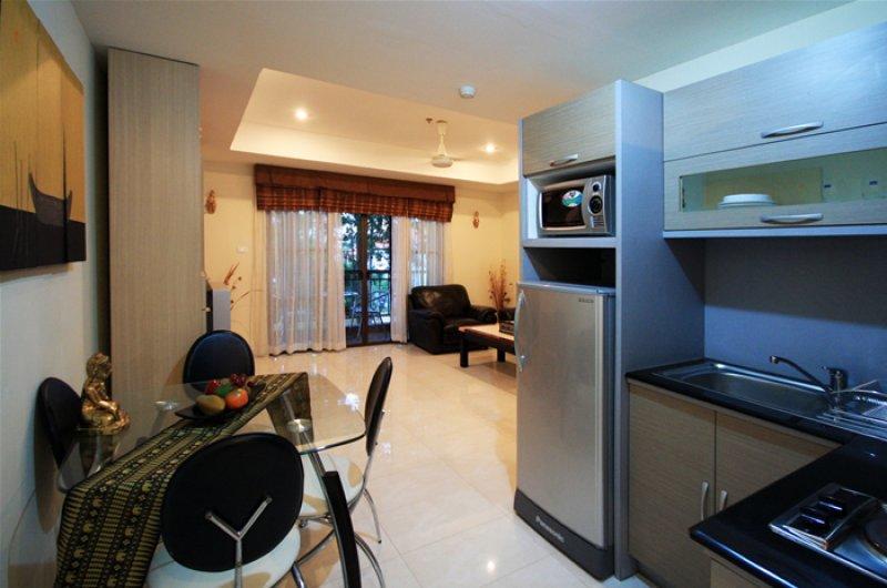 Royal Park Apartments Haat Jomtien Eksteriør bilde